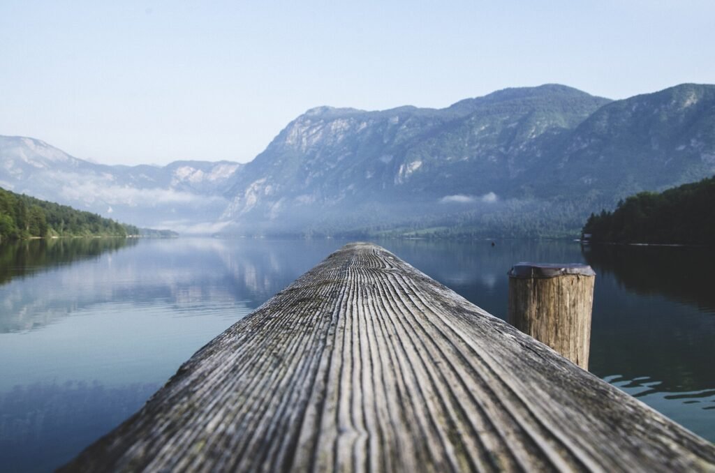Una vista del lago de Bohinj, el paisaje central de esta escapada.