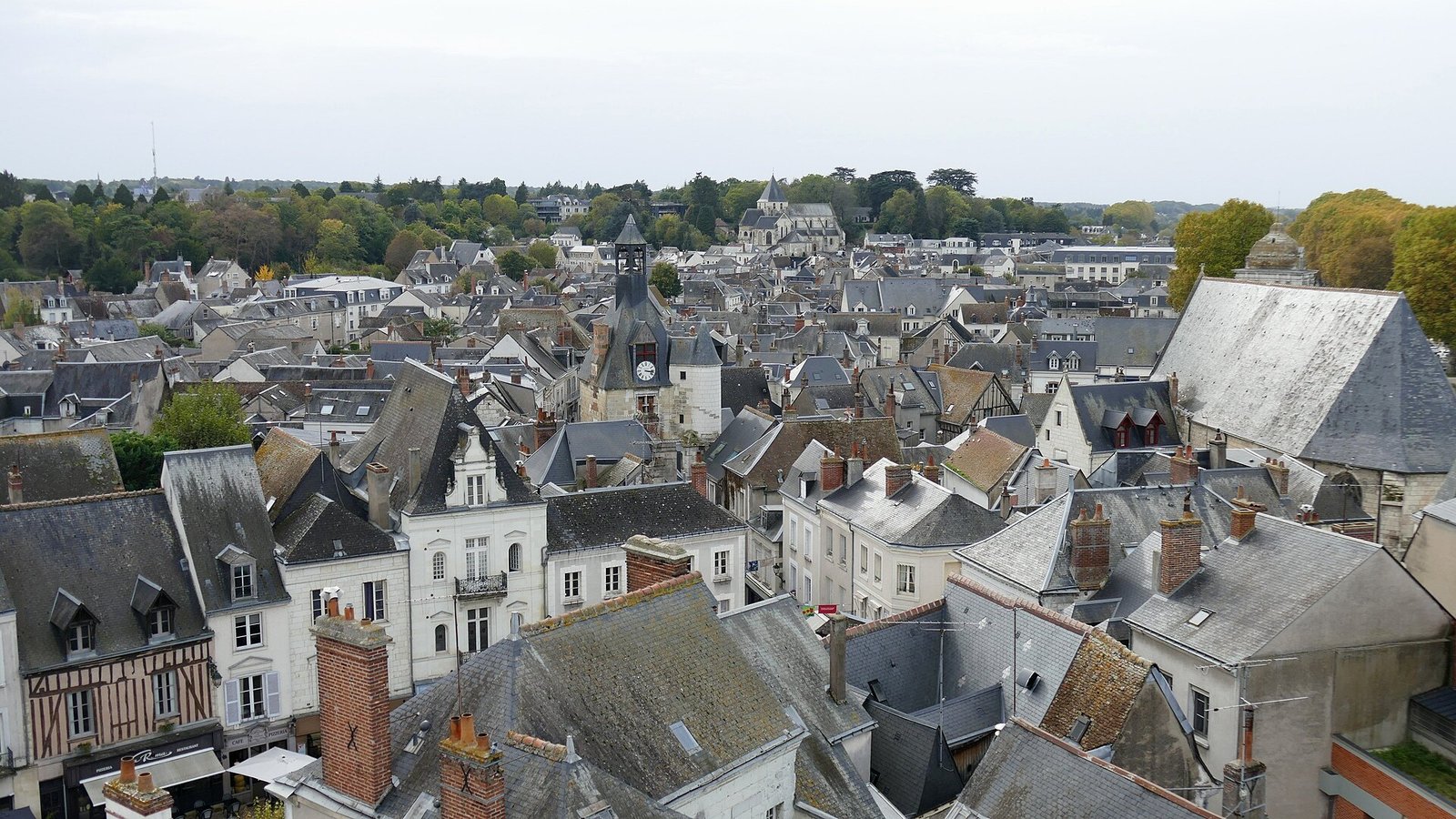 Los tejados de Amboise, la segunda parada para dormir.